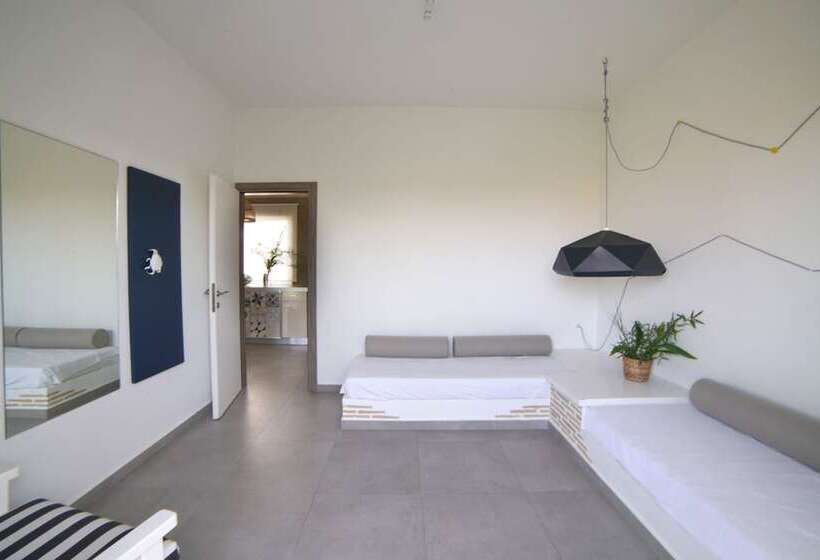 Mirsini Studios & Apartments