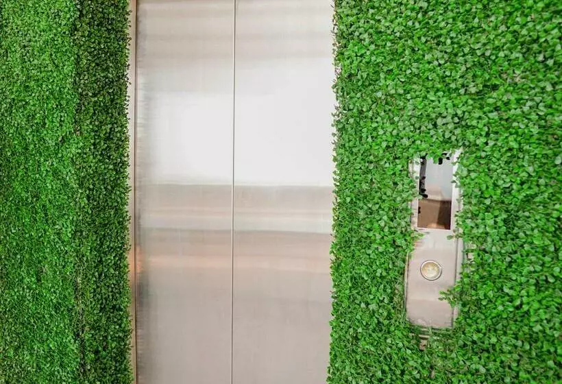 Kapselihotelli Ketje Luxury Capsule Mitra Reddoorz
