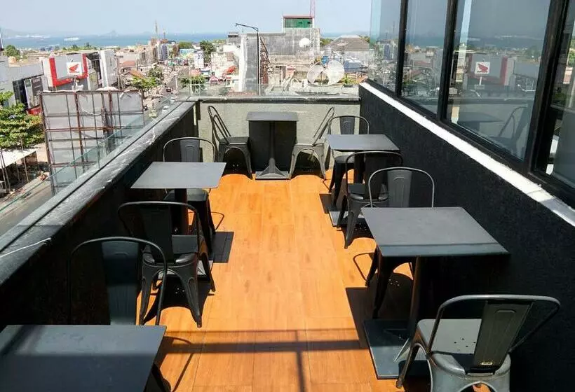 Kapselihotelli Ketje Luxury Capsule Mitra Reddoorz