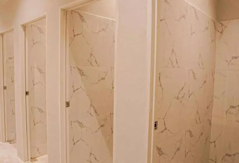 Kapselihotelli Ketje Luxury Capsule Mitra Reddoorz