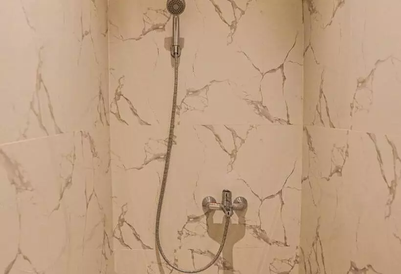 Kapselihotelli Ketje Luxury Capsule Mitra Reddoorz