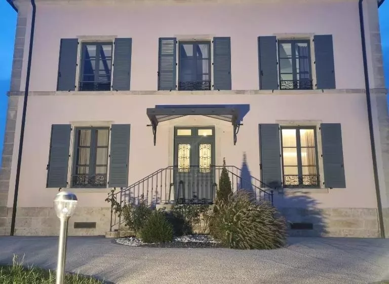 Villa Eulalie B&b Guest House Nestled In The Champagne Area