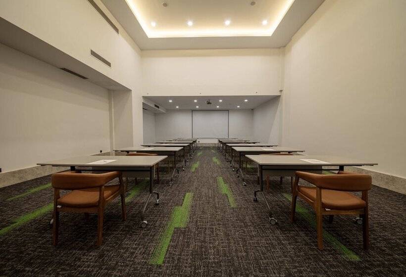 בית מלון כפרי V Center