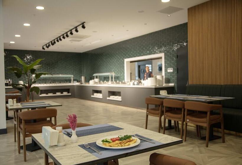 בית מלון כפרי V Center