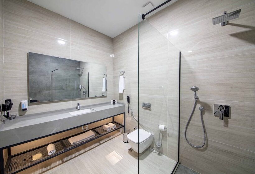 בית מלון כפרי V Center