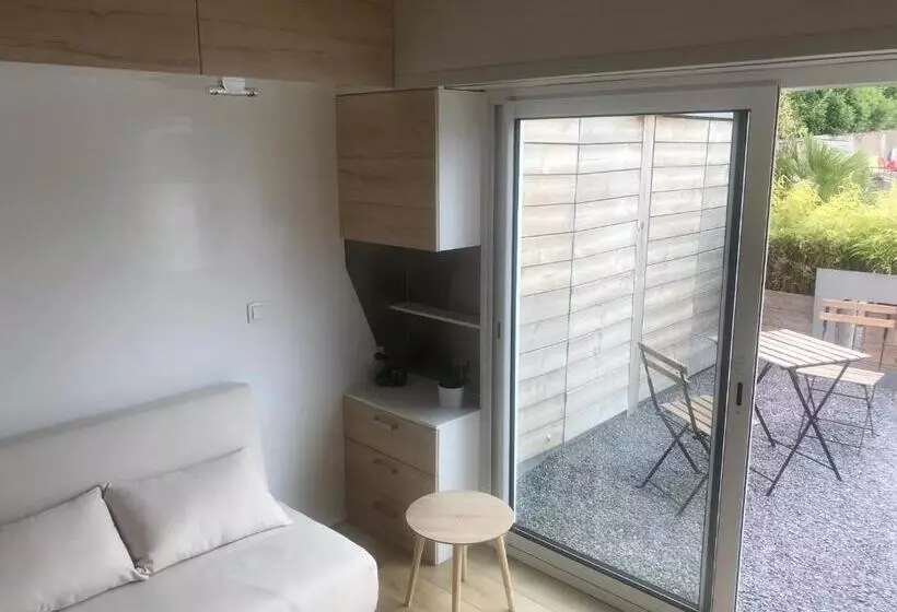 Majatalo Petit Studio Sur Propriété