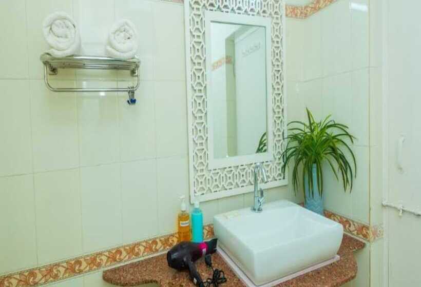 هتل Lillywoods Nv Beach Resort