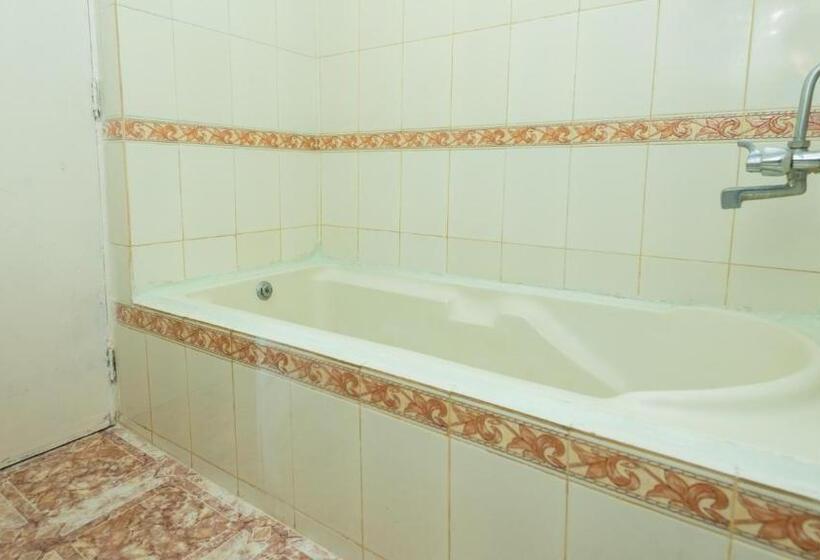 هتل Lillywoods Nv Beach Resort