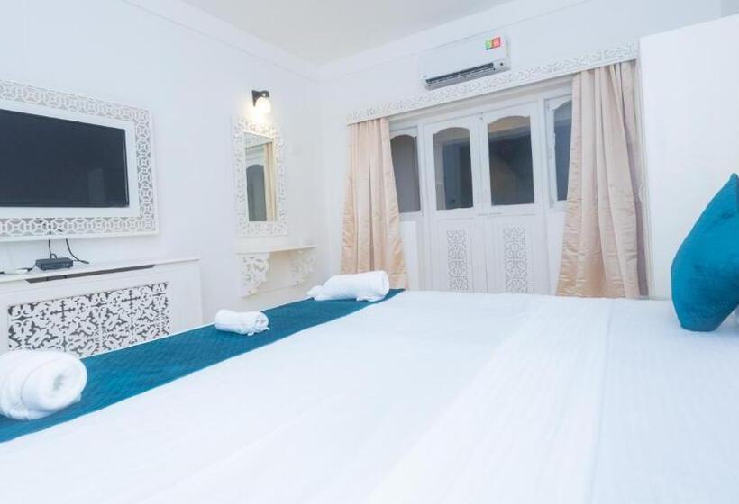 هتل Lillywoods Nv Beach Resort