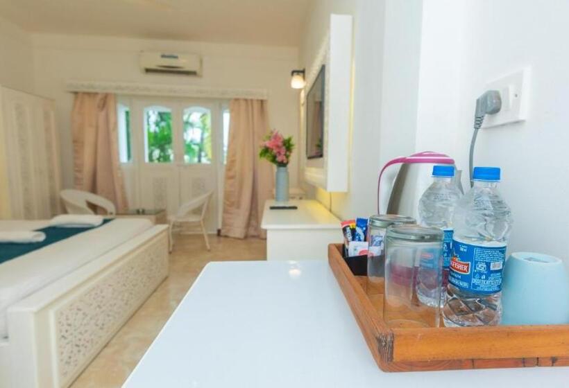 هتل Lillywoods Nv Beach Resort