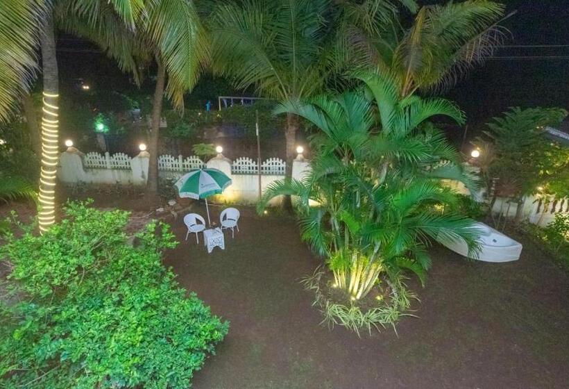 هتل Lillywoods Nv Beach Resort