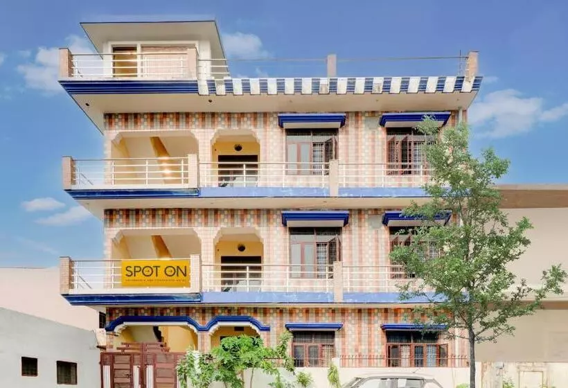 ホテル O Chaudhary Guest House