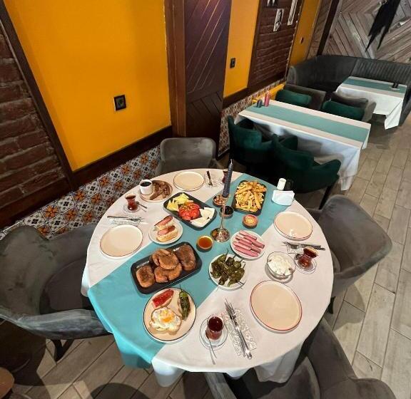 Kadıköy Viva Hotel & Suites