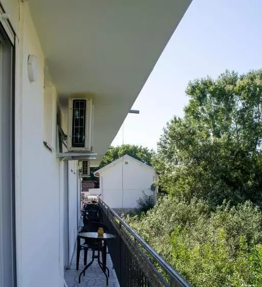 پانسیون Aida Apartments
