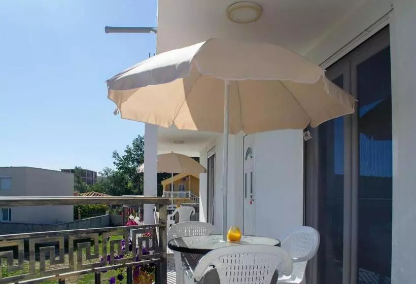 پانسیون Aida Apartments