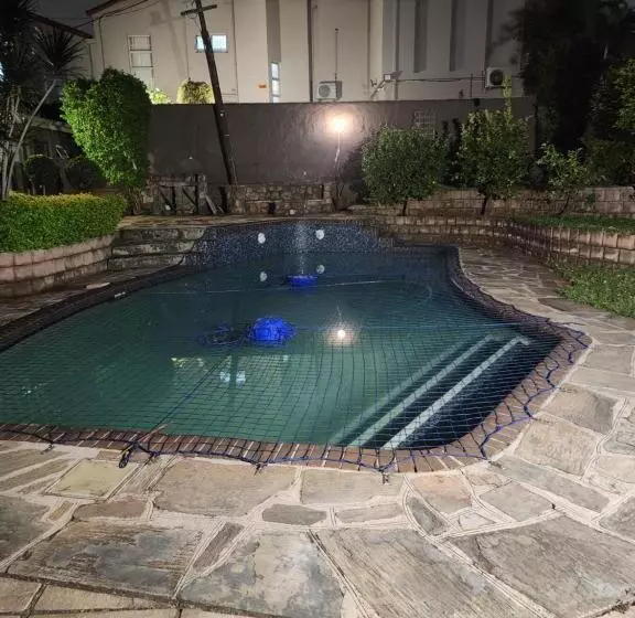 Majatalo Charles Court Guest House