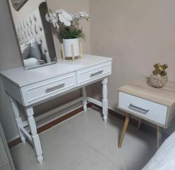 Majatalo Charles Court Guest House