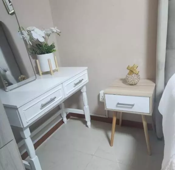 Majatalo Charles Court Guest House