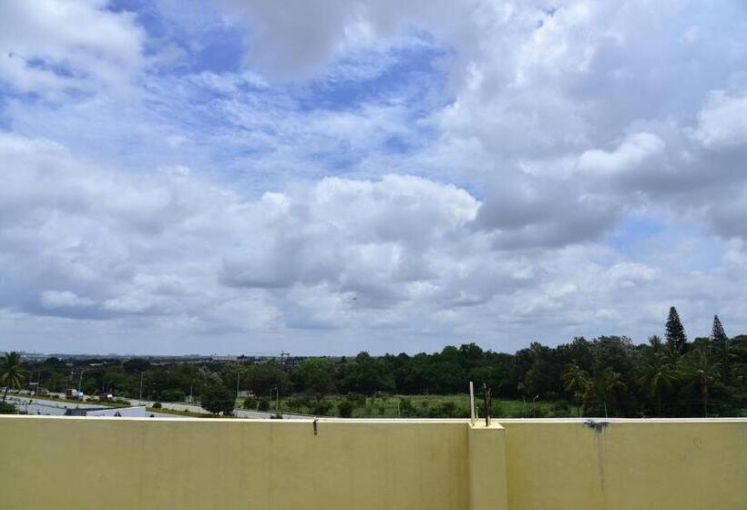 Apith Hotel And Suites