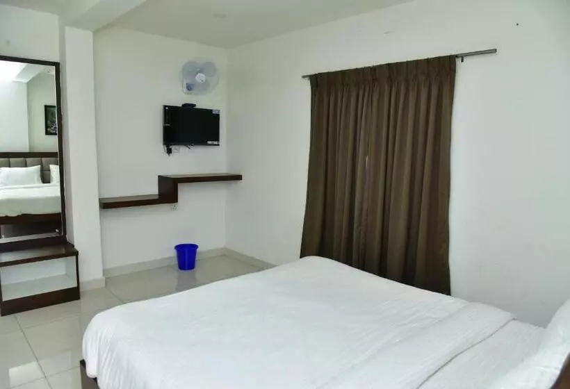 Apith Hotel And Suites