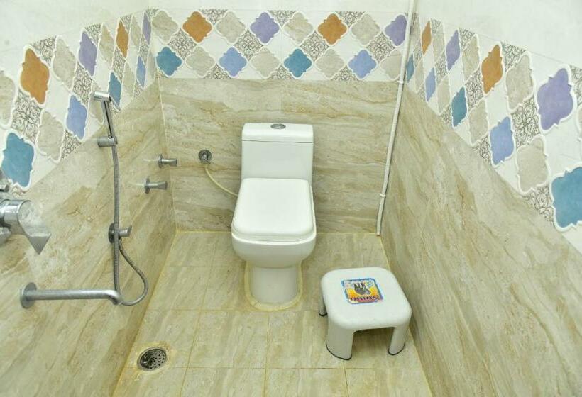 Apith Hotel And Suites