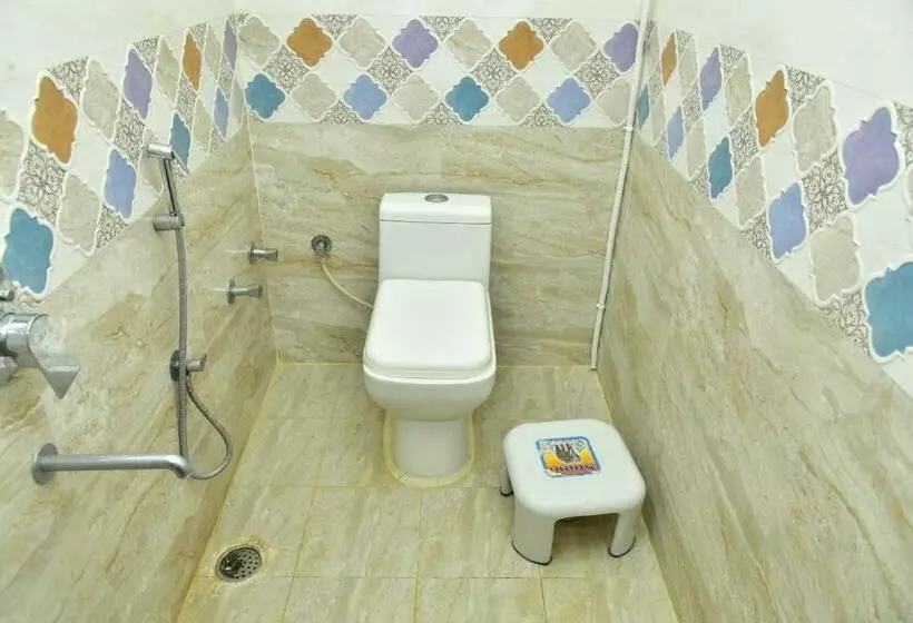Apith Hotel And Suites
