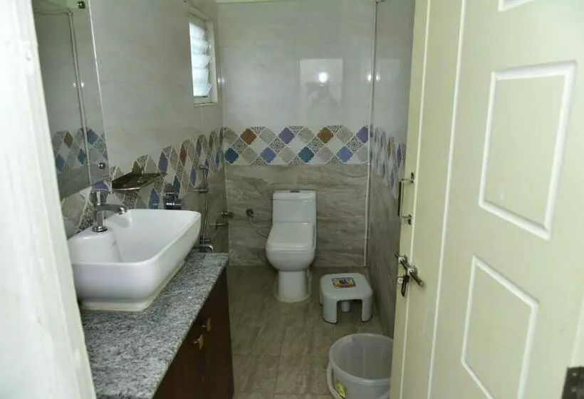 Apith Hotel And Suites