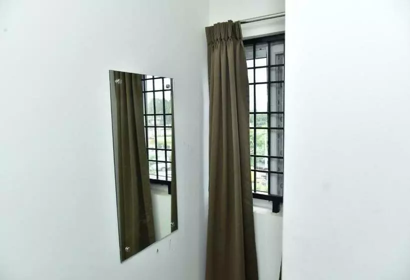 Apith Hotel And Suites