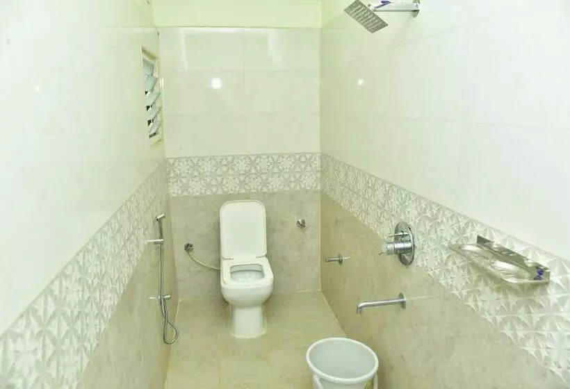 Apith Hotel And Suites