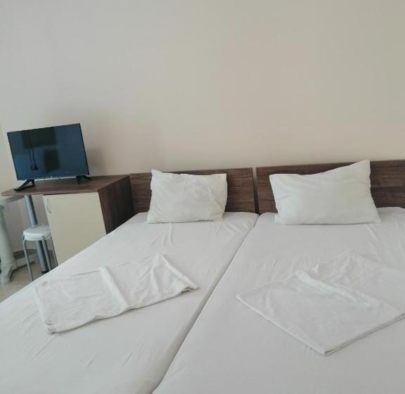 هتل хотел здравец