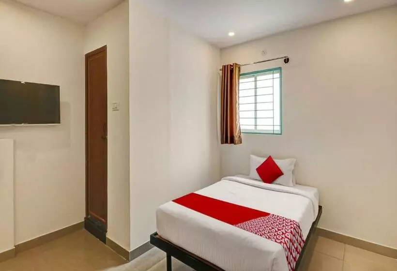 هتل Oyo Flagship Csuites