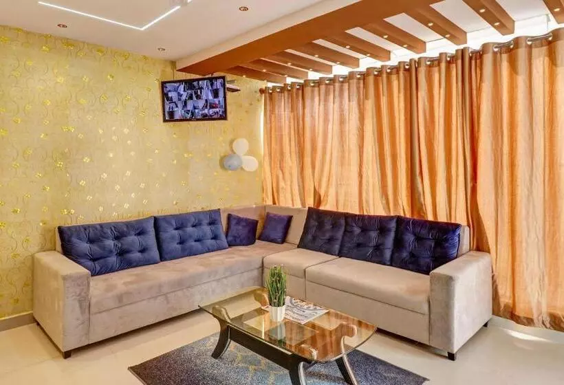 هتل Oyo Flagship Csuites