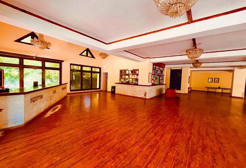 בית מלון כפרי River Grand Lodge