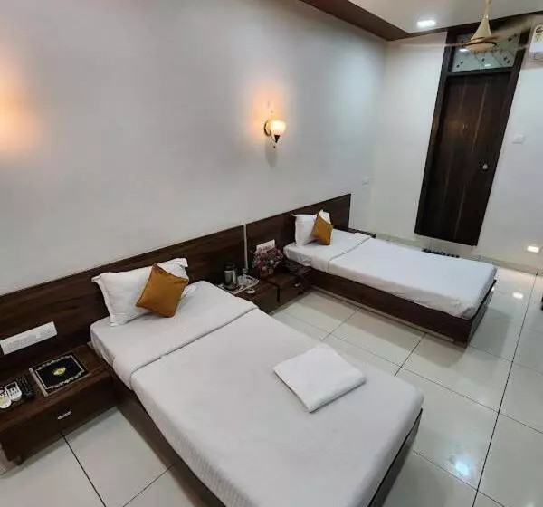 ホテル Sai Residency Morbi