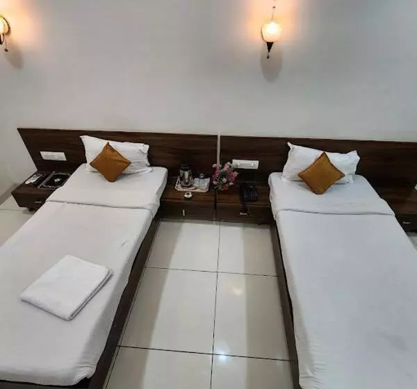 ホテル Sai Residency Morbi