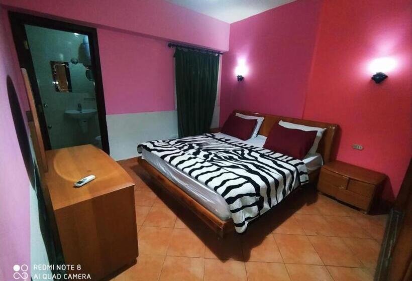 استراحتگاه Porto El Sokhna Pyramids Family Only