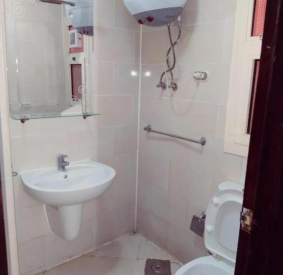 استراحتگاه Porto El Sokhna Pyramids Family Only