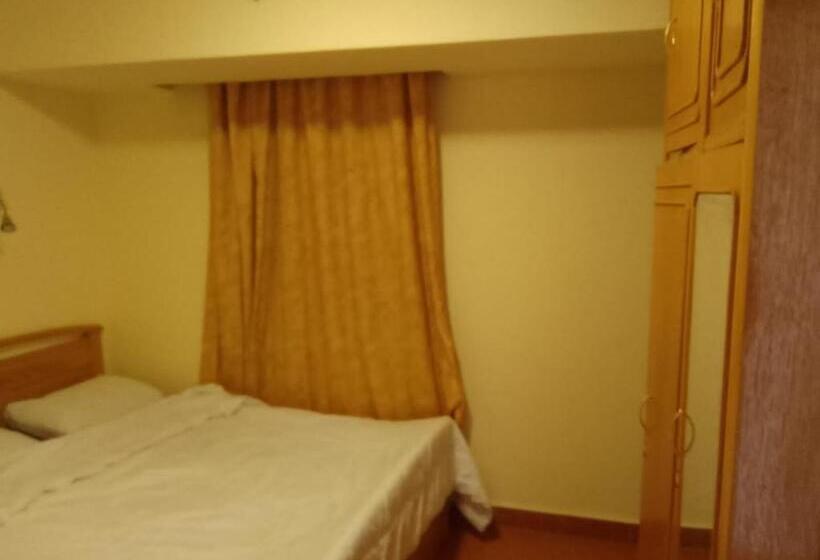 استراحتگاه Porto El Sokhna Pyramids Family Only