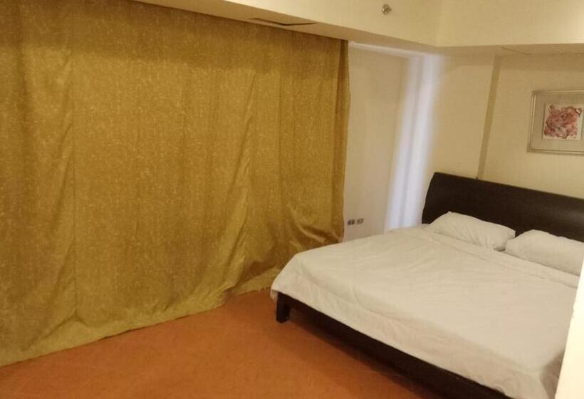 استراحتگاه Porto El Sokhna Pyramids Family Only