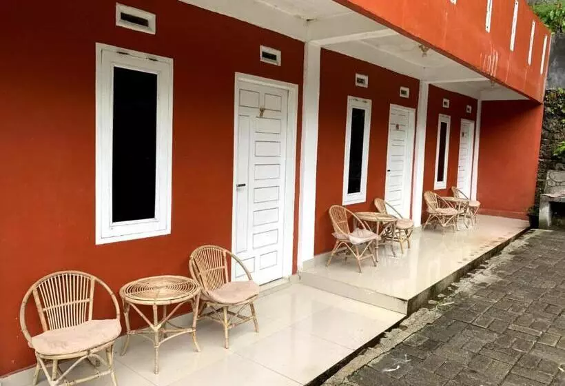 Retkeilymaja Penginapan Gindo Sidebuk Debuk Berastagi Redpartner