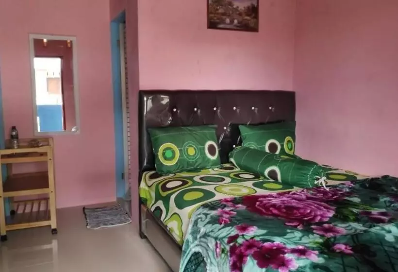 Retkeilymaja Penginapan Gindo Sidebuk Debuk Berastagi Redpartner