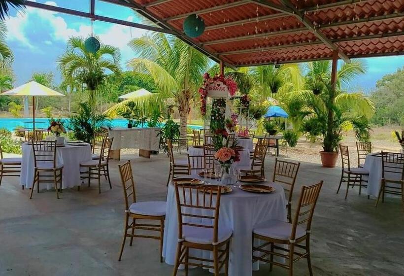 Dexamano Hotel & Resort