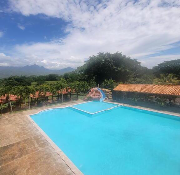 Dexamano Hotel & Resort