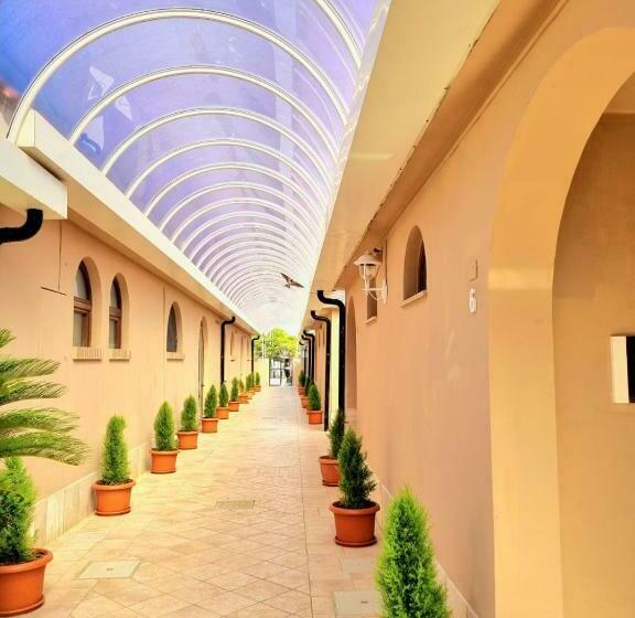 هتل کپسول Il Cavaliere