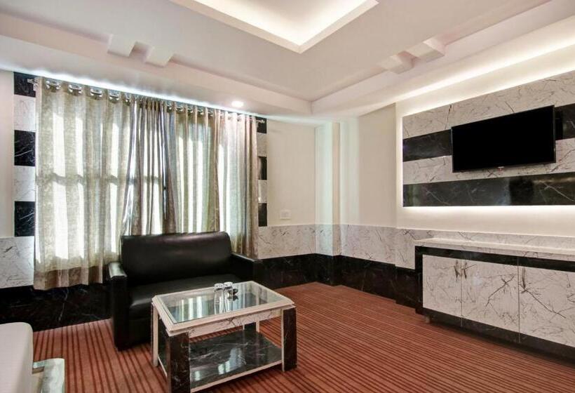 Hotel Oyo Flagship The Manali Nomads