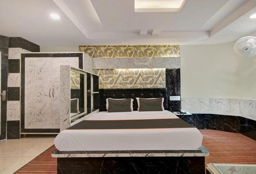 Hotel Oyo Flagship The Manali Nomads