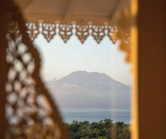 Mambo Hill Resort