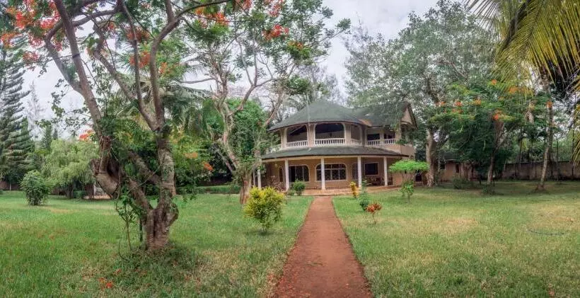 هاستل Kijanii Cottages Diani Beach
