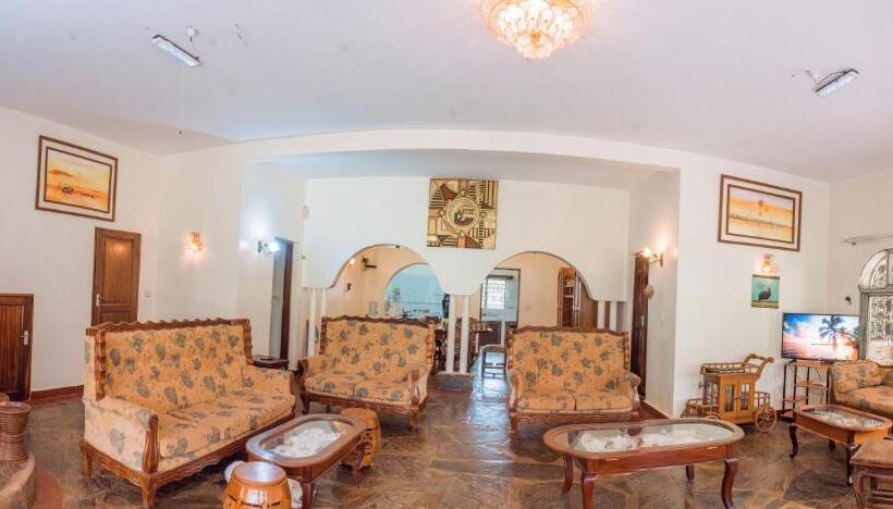 هاستل Kijanii Cottages Diani Beach