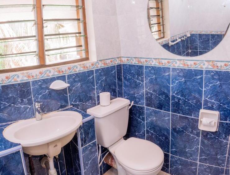 هاستل Kijanii Cottages Diani Beach